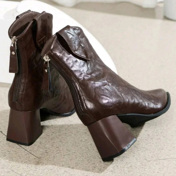 Fashion Chunky Heel Pointed Toe Back Zipper Chelsea Ankle Boots - Picture 2 of 6